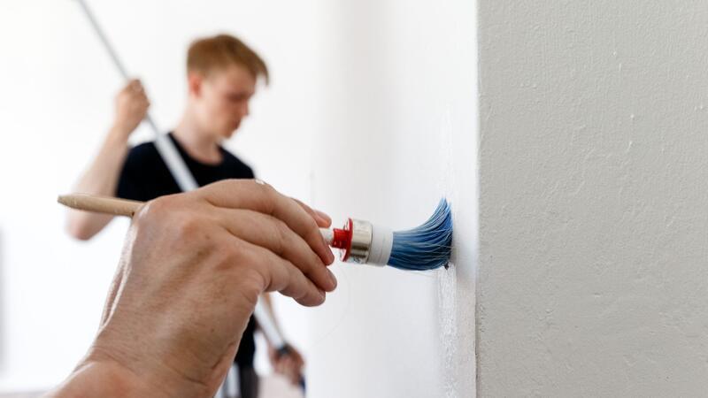Kosten für Renovierungsarbeiten oder Reparaturen können steuerlich abgesetzt werden.