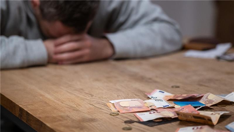Krankheit, Arbeitslosigkeit, Scheidung sind die Hauptgründe für Überschuldung (Symbolbild)