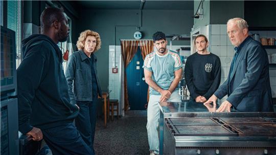 Krassnitzer und Neuhauser spielen in ihrem vorletzten Fall äußerst überzeugend ein Ermittler-Duo voller Weisheit und Empathie.