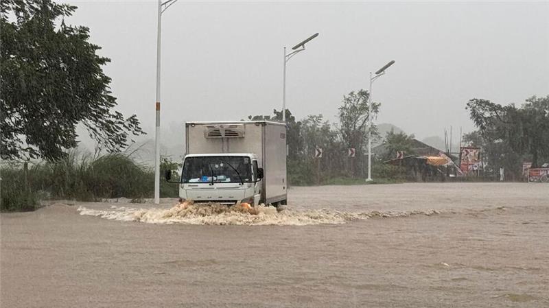 „Winde wie ein Erdbeben“: Supertaifun Krathon tobt in Asien „Krathon“ ist der jüngste einer Reihe schwerer Taifune in der Region.