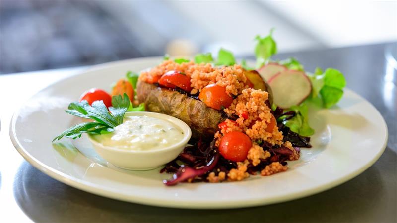 Kreative Kartoffelgerichte im Kartoffel-Hotel in Lübeln.