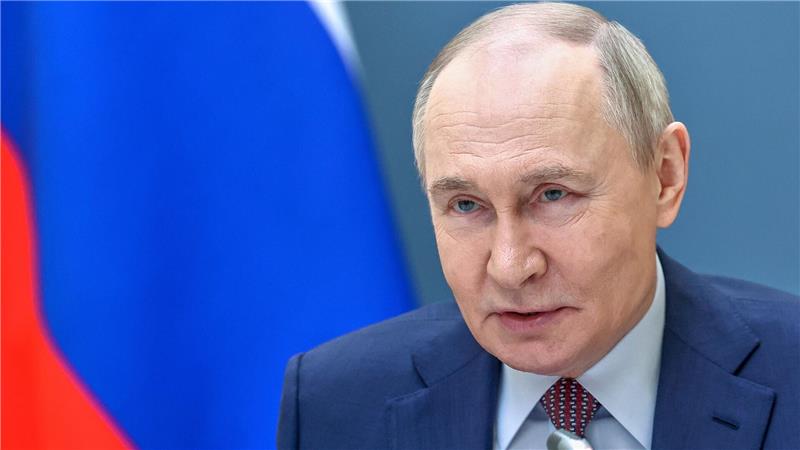 Ukraine-Treffen: Zögerndem Putin drohen neue Sanktionen Kremlchef Putin lässt weiter die gesamte Welt auf sein Kommen warten. (Archivbild)