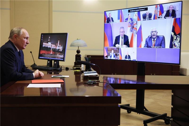 Putin nimmt an virtuellem G20-Gipfel am Mittwoch teil Kremlchef Wladimir Putin bei einer Videokonferenz des russischen Sicherheitsrates.