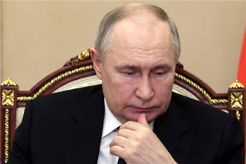 Russland sucht Drahtzieher des Terroranschlags Kremlchef Wladimir Putin ist sicher, dass der Anschlag von radikalen Islamisten begangen wurde.