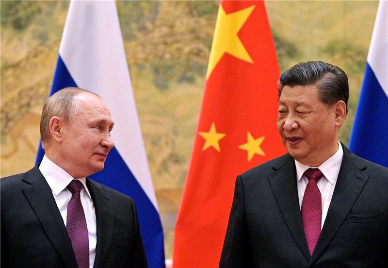 Putin empfängt Xi - Besuch in Kriegszeiten Kremlchef Wladimir Putin (l.) beim Treffen mit Chinas Präsidenten Xi Jinping in Peking im Februar vergangenen Jahres.