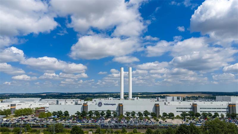 Kretschmer sieht Hoffnung für VW-Werke in Sachsen. (Archivbild)