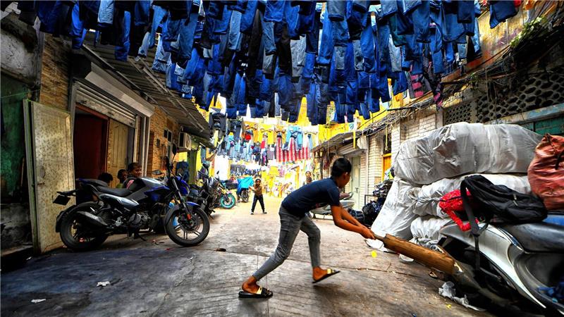 Kricket unter Jeanshosen: Blue Jeans Lane in Kolkata
