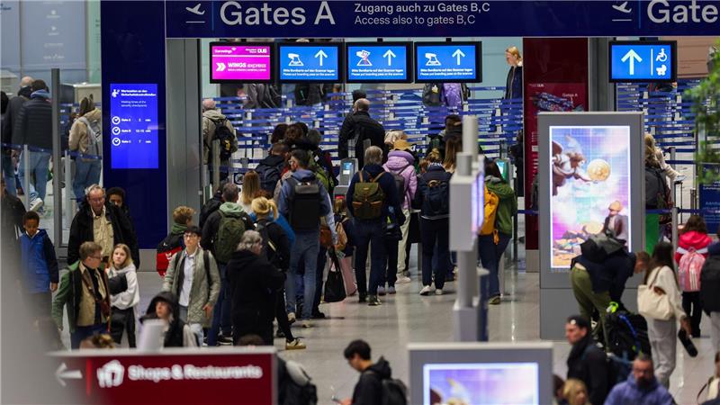 Krisen und Konflikte beeinflussen derzeit die Reiseentscheidungen vieler Urlauber. (Archivbild)