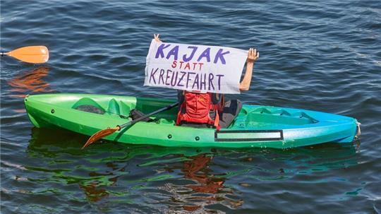 Kritik an Kreuzfahrten wegen ihrer Klimabilanz wird immer wieder laut. (Archivbild)