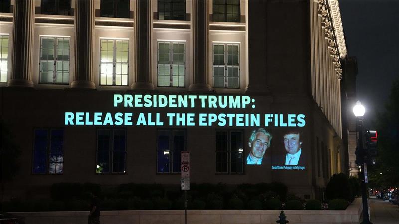 Kritiker - auch aus den eigenen Reihen - fordern von Trump, die Epstein-Akten offenzulegen. (Archivbild)