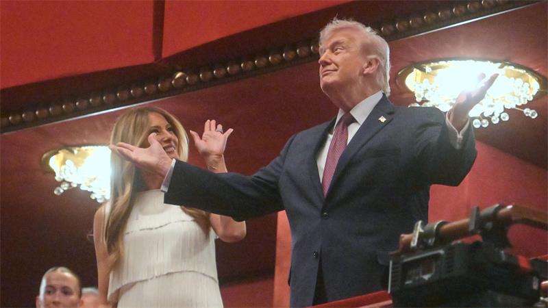 Rauswurf aus Weißem Haus: Trumps Streit mit Medien eskaliert Kritische Berichte mag Trump nicht - Huldigungen sind ihm lieber. (Archivbild)