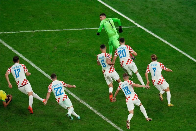 Neymar und Brasilien am Boden: Kroatien stoppt Seleção Kroatiens Torwart Dominik Livakovic (oben) zeigte nicht nur im Elfmeterschießen eine starke Leistung.