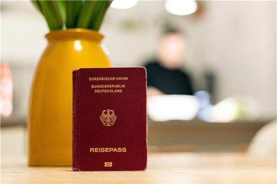 Künftig soll auch der Gang zur Abholung des Passes beim Amt entfallen.