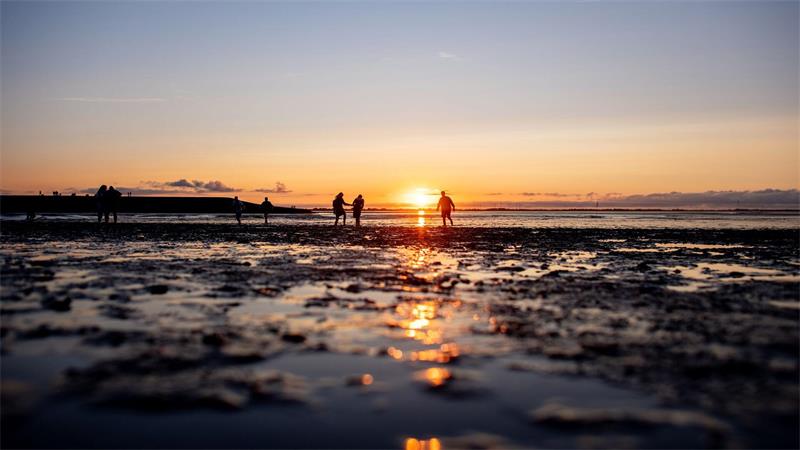 Wachen Nationalpark-Ranger bald auch auf der Nordsee? Künftig sollen Ranger nicht nur bei Ebbe im Wattenmeer, sondern auch auf dem Wasser im Einsatz sein. (Archivbild)