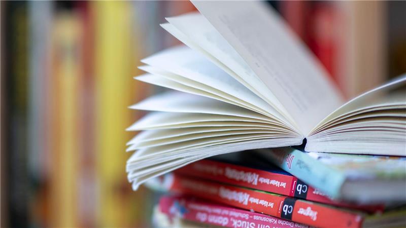Künstliche Intelligenz als Co-Autor – kreative Hilfe oder kulturelle Bedrohung?