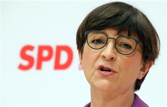 Künstliche Intelligenz kann langweilige Tätigkeiten abnehmen, sagt SPD-Chefin Saskia Esken.