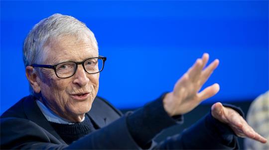 Künstliche Intelligenz müsse die Schere zwischen Arm und Reich schließen, argumentiert die Stiftung von Microsoft-Mitgründer Bill Gates. (Archivbild)