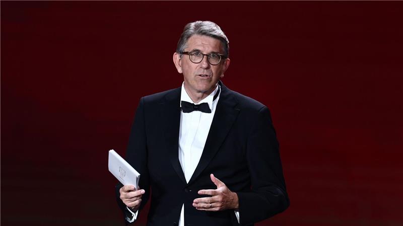 Netflix, Amazon und Co sollen in Filmstandort investieren Kulturstaatsminister Wolfram Weimer hofft auf deutsche Blockbuster. (Archivbild)