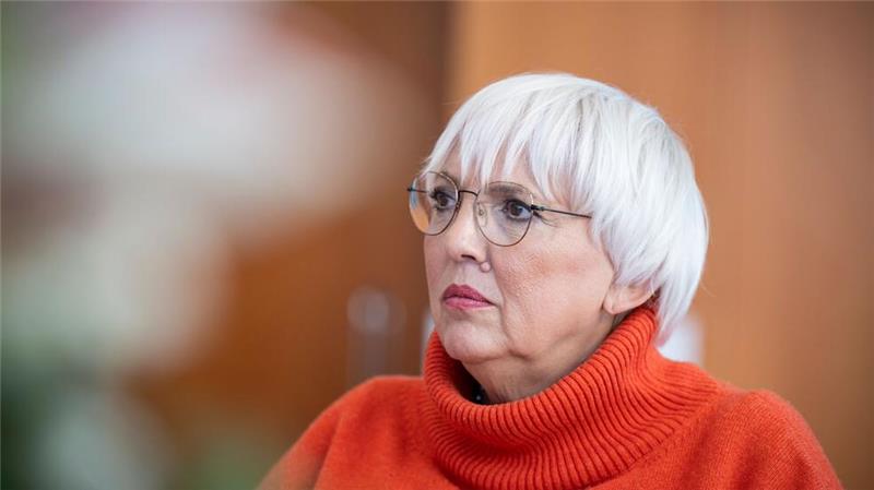 NS-Raubgut: Kabinett macht Weg frei für Schiedsgericht Kulturstaatsministerin Claudia Roth will das Verfahren zur Rückgabe von NS-Raubgut reformieren. (Archivbild)