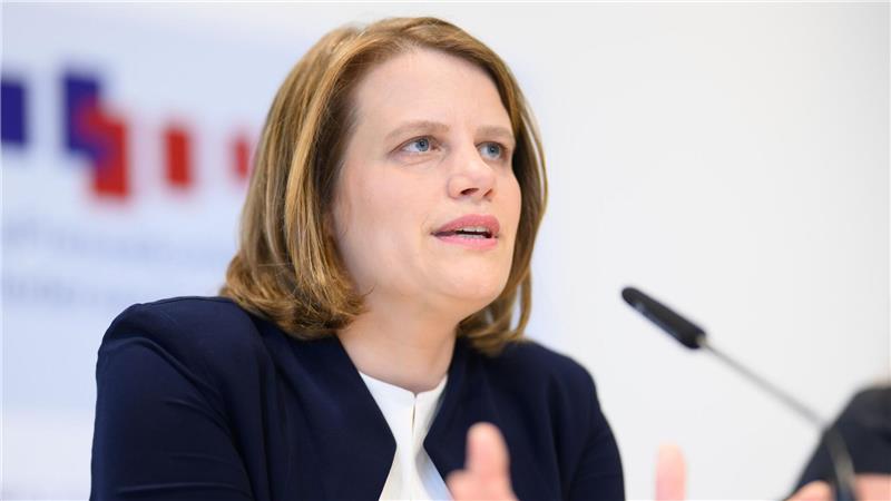 Kultusministerin Hamburg betont, das neue Schulfach solle auch die demokratischen Werte stärken. (Archivbild)