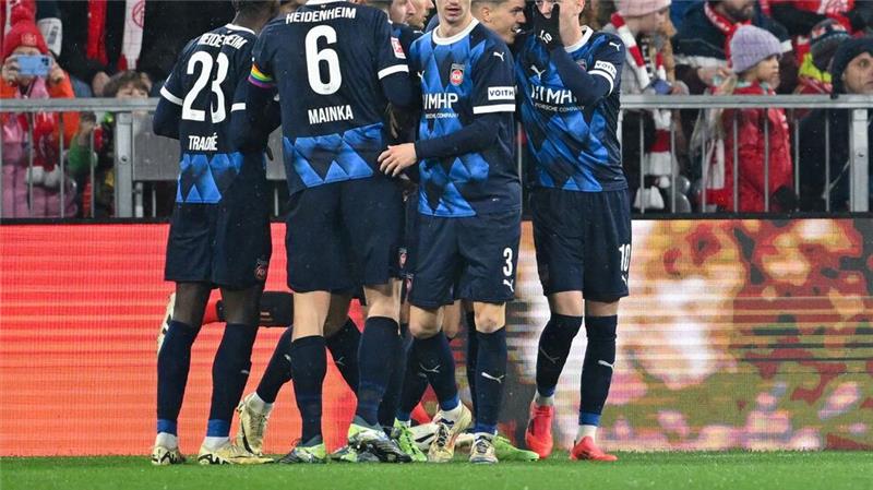 Kurzer Hoffenheimer Jubel in München nach dem Tor zum 1:1.