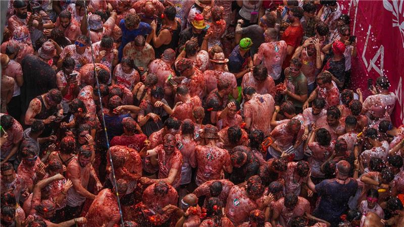 „La Tomatina“ - Tomatenschlacht in Spanien.