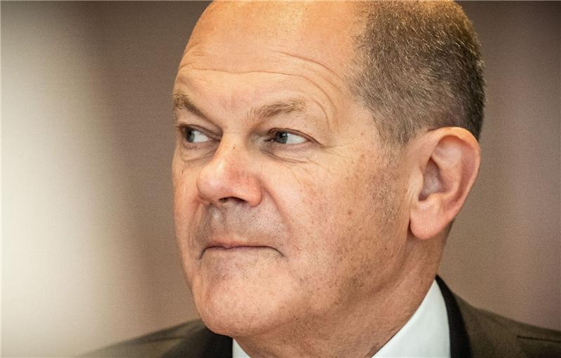 Bundeswehr-Munitionsmangel: Krisentreffen im Kanzleramt Lädt ins Kanzleramt ein, um über die Rahmenbedingungen für die Munitionsproduktion zu sprechen: Olaf Scholz.
