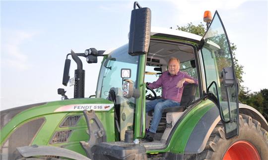 Landwirt aus Leidenschaft: Detlef Vollheyde ist überzeugter Biobauer und liebt es, in Weddingen am Steuer seines Treckers zu sitzen.