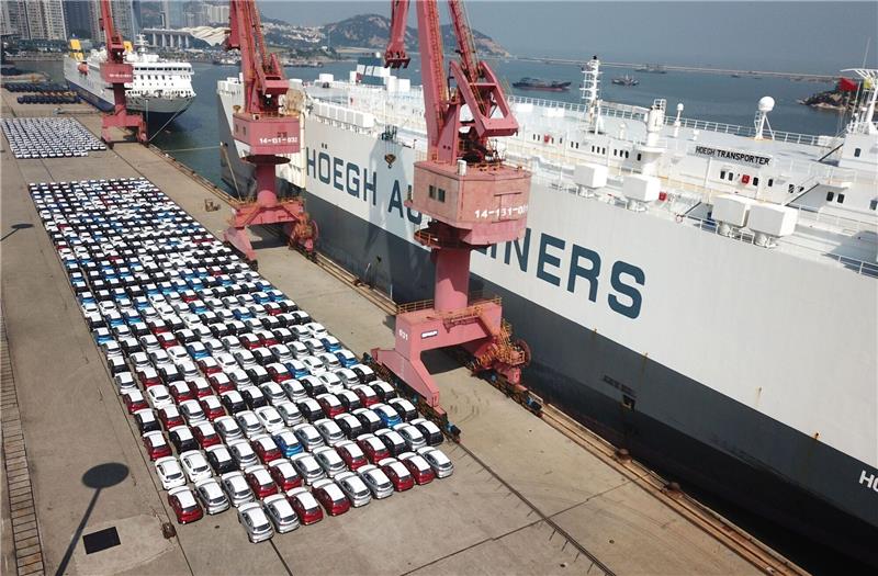 Autos „Made in China” werden zum Exportschlager Lange wurde China für die Qualität seiner Autos belächelt. Doch das ändert sich rasant. Schon bald dürften die Chinesen die Autonationen Japan und Deutschland beim Export hinter sich lassen.