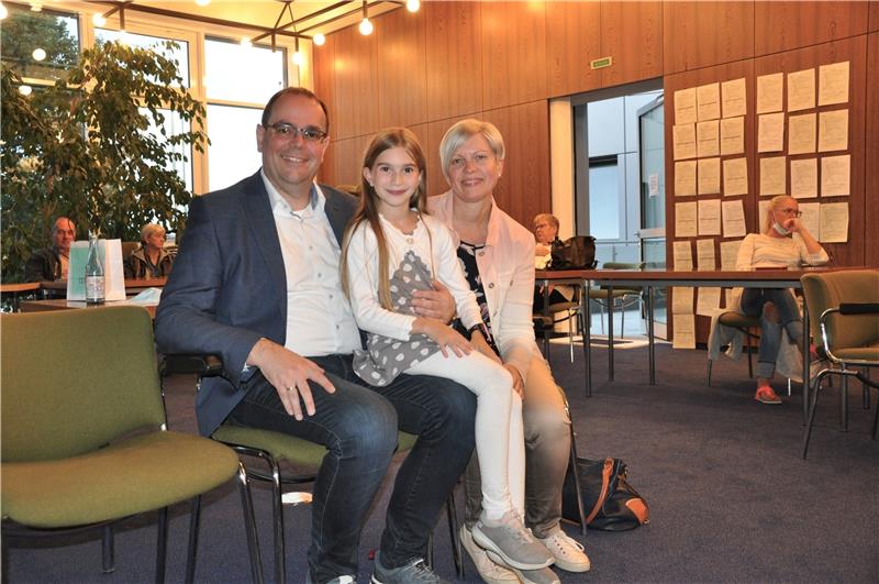 Ingo Henze ist Fusionsbürgermeister Langelsheims alter und neuer Rathauschef Ingo Henze mit Ehefrau Heike und Tochter Milena. Archivfoto: Neddermeier
