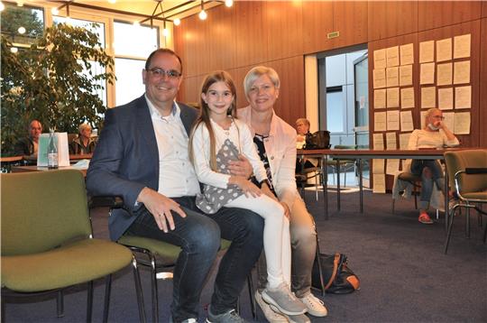 Langelsheims alter und neuer Rathauschef Ingo Henze mit Ehefrau Heike und Tochter Milena.  Archivfoto: Neddermeier