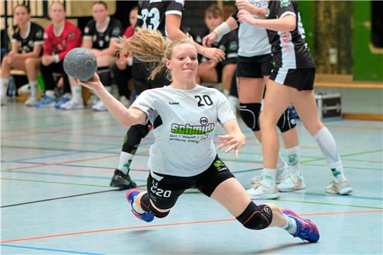 Lara Mertins-Oelker ist nicht nur abschlussstark, sondern hat sich in den Augen von Trainer Stephan Schönfeldt auch darin verbessert, ihre Mitspielerinnen in Szene zu setzen. Foto: Drechsler