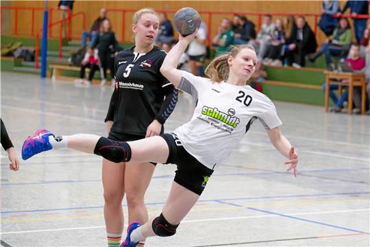 Lara Mertins-Oelker und die LiSa-Luchse wollen sich im Heimspiel gegen Geismar eine gute Ausgangsposition für das Endspiel bei der HSG Oha verschaffen. Foto: Drechsler