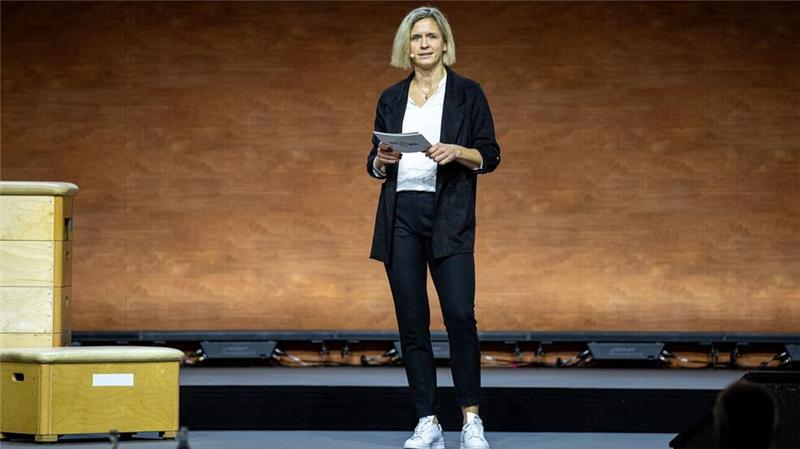 Deutsche Olympia-Bewerbung: Ein „Ja!“ und viele Fragen Laura Ludwig warb mit einer emotionalen Rede für das Großereignis.