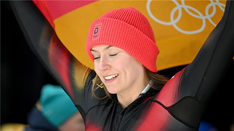 Laura Nolte freute sich zunächst über Olympia-Silber.