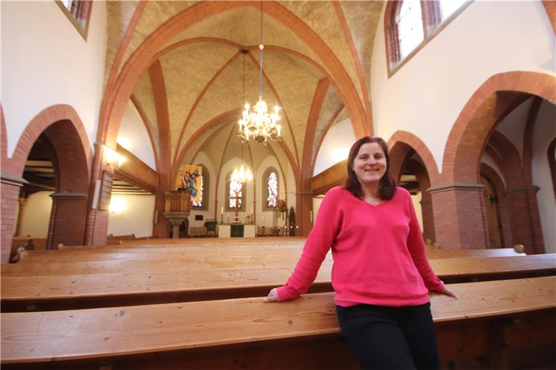 Laura Zikeli in der Liebenburger St.-Trinitatis-Kirche: In diesem Gotteshaus wird sie am 3. Adventssonntag in einem Gottesdienst, den sie selbst gestalten wird, vorgestellt. Foto: Gereke