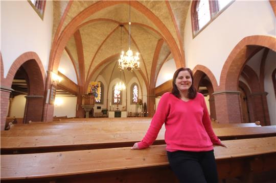 Laura Zikeli in der Liebenburger St.-Trinitatis-Kirche: In diesem Gotteshaus wird sie am 3. Adventssonntag in einem Gottesdienst, den sie selbst gestalten wird, vorgestellt. Foto: Gereke