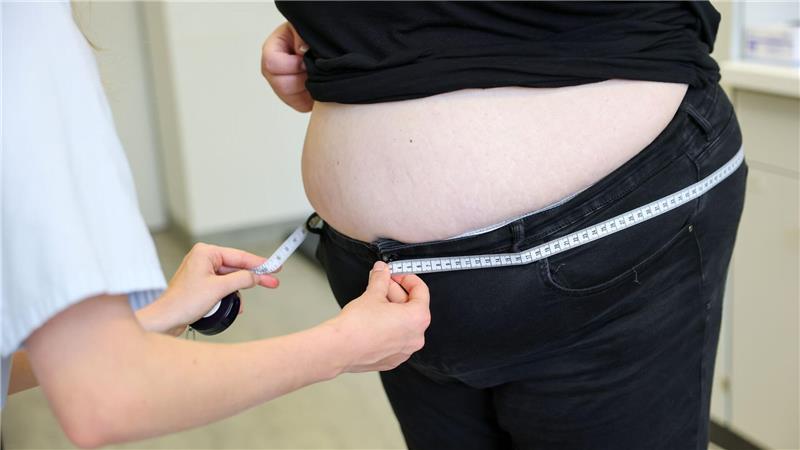 Laut AOK haben elf Prozent der Bevölkerung in Niedersachsen eine Adipositas-Diagnose. (Symbolbild)