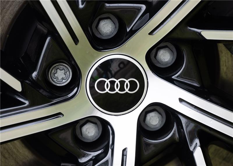 Audi macht gegen BMW und Mercedes Boden gut Laut Audi ist Monat Juni der beste Juni aller Zeiten gewesen.