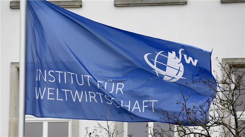 Laut IfW-Studie müssen US-Unternehmen langfristig mit sinkenden Margen und Verbraucher mit höheren Preisen rechnen. (Symbolbild)