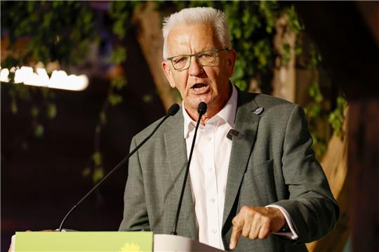 Laut Winfried Kretschmann ist die vorgezogene Rente nicht mehr tragbar.