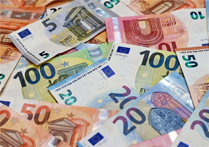 Umfrage: Finanzielle Zuversicht geht zurück Laut einer Umfrage sind unter den Älteren im Ruhestand 46 Prozent optimistisch, was ihre Finanzen betrifft. Doch in der Vorgängerumfrage war es noch knapp über die Hälfte.