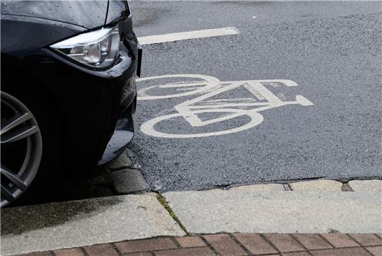 Laut einer neuen Umfrage hält eine Mehrheit der Bevölkerung Investitionen in die Verkehrsinfrastruktur für notwendig.