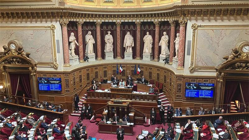 Le Pens Rechtsnationale bekommen mehr Einfluss im Pariser Senat. (Archivbild)