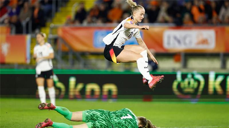 „Bisschen bitter“: DFB-Remis zum Start in Nations League Lea Schüller traf zum zwischenzeitlichen 1:1.