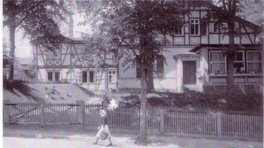 Lebensborn-Mütterhaus in der Salzbergstraße 14 in Wernigerode. Die Aufnahme stammt aus dem Jahr 1941.