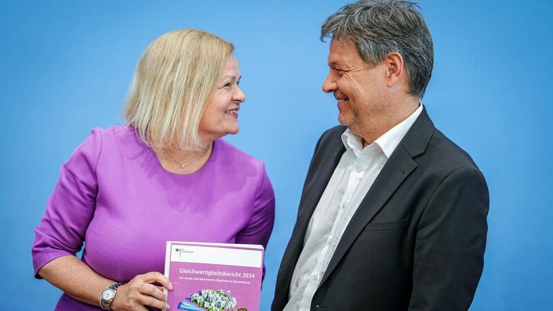 Lebt es sich überall in Deutschland gleichwertig? Bundesinnenministerin Faeser und Wirtschaftsminister Habeck haben dazu einige Zahlen im Angebot.
