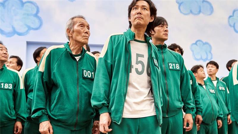 Lee Jung-Jae (M) erinnert an die Idee hinter „Squid Game“.
