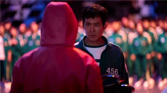 Lee Jung-jae als Seong Gi-hun will den „Squid Game“-Machern in Staffel 2 das Handwerk legen. (undatiertes Handout) 