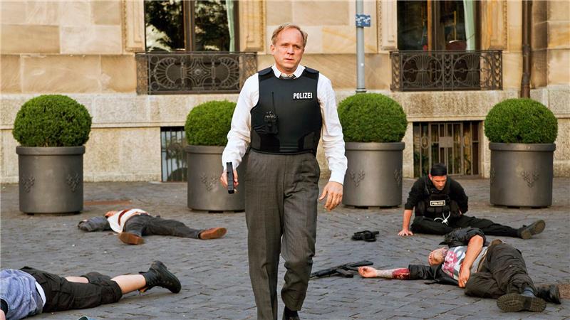 Leichen, Leichen, Leichen: Kommissar Felix Murot als LKA-Ermittler (Ulrich Tukur) in einer Szene der „Tatort“-Folge „Im Schmerz geboren“, die 2015 einen Grimme-Preis bekam. (Archivbild)